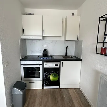Le Bonamour Sur Le Port De Апартаменты *